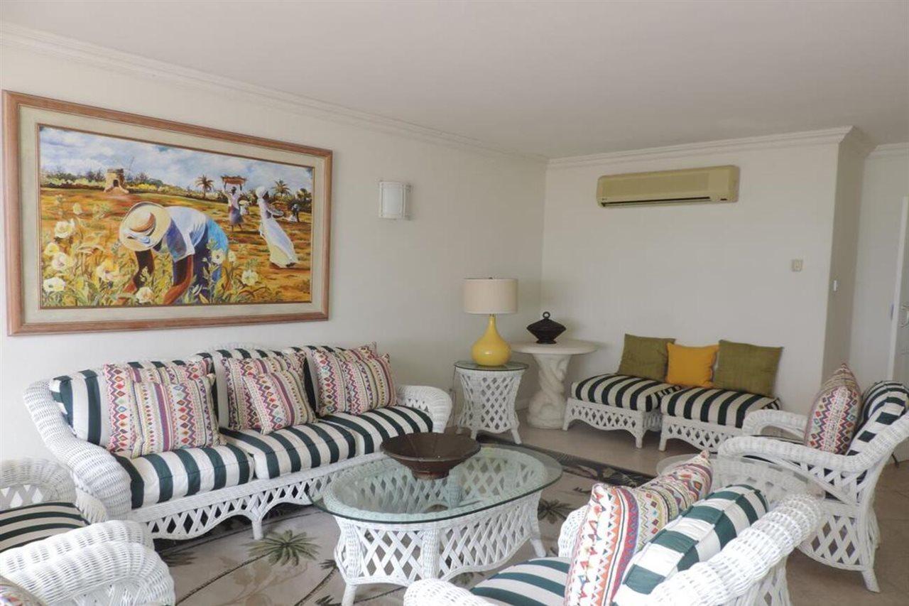 Coral Sands Beach Resort Bridgetown Extérieur photo