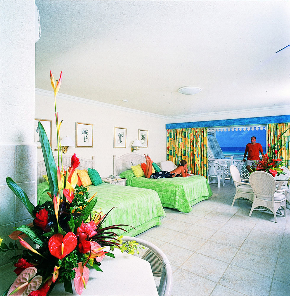 Coral Sands Beach Resort Bridgetown Extérieur photo